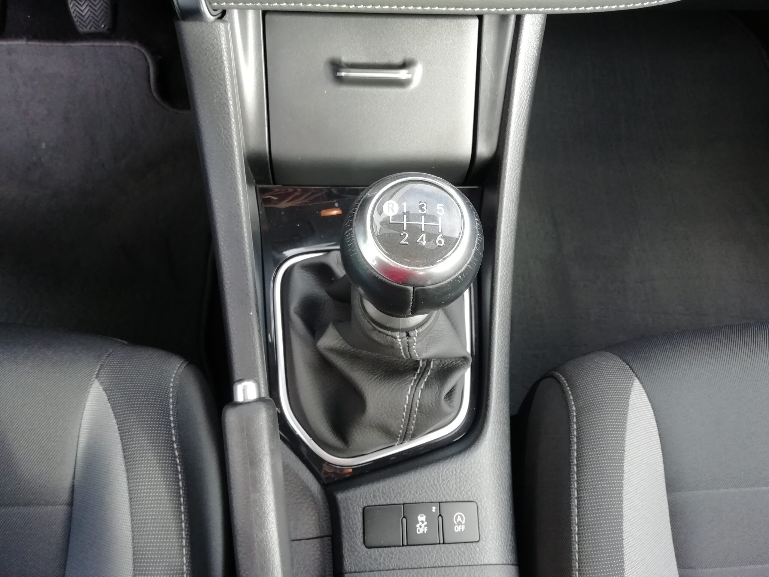 TOYOTA AURIS 1.2 120 FEEL