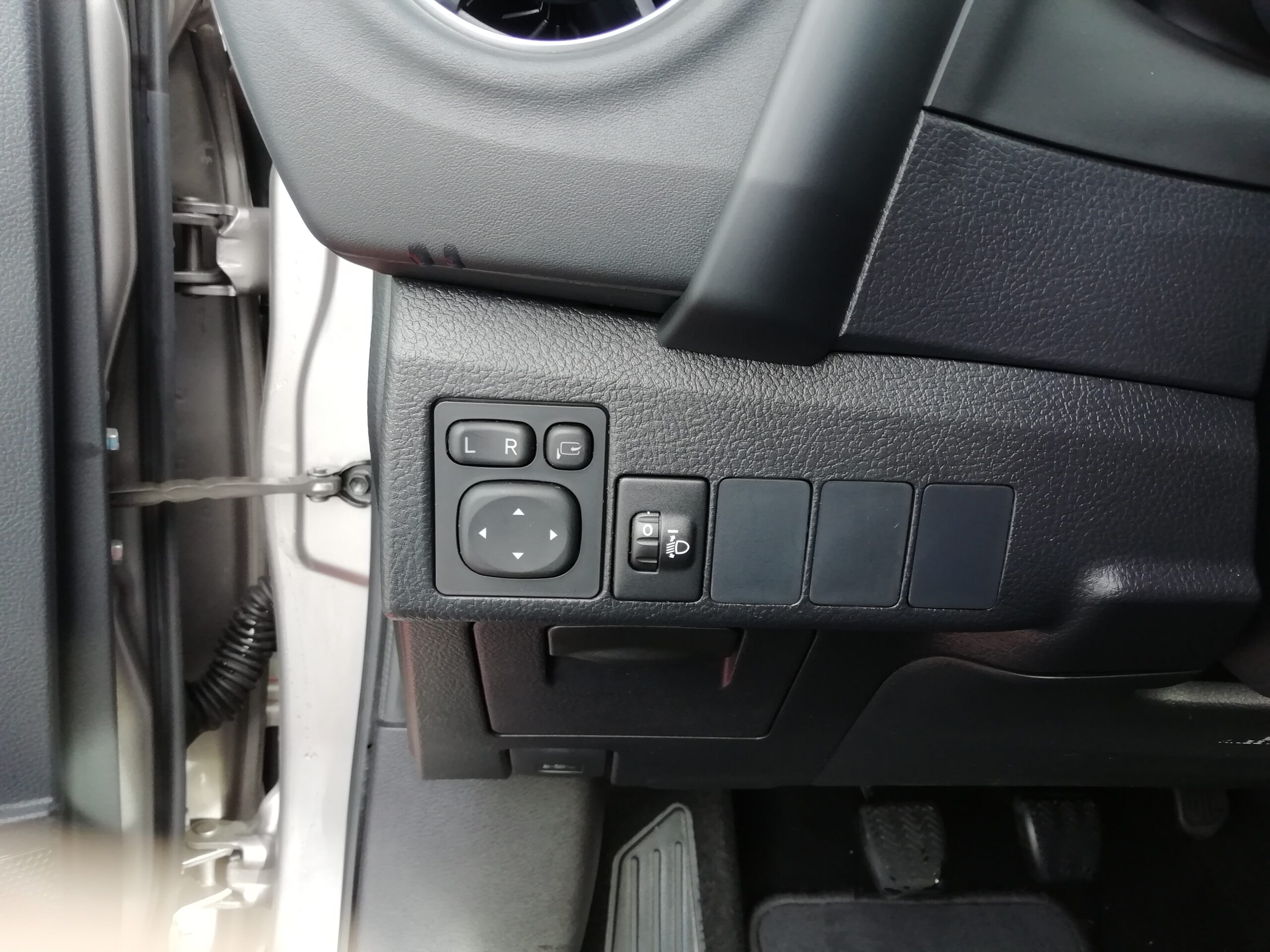 TOYOTA AURIS 1.2 120 FEEL