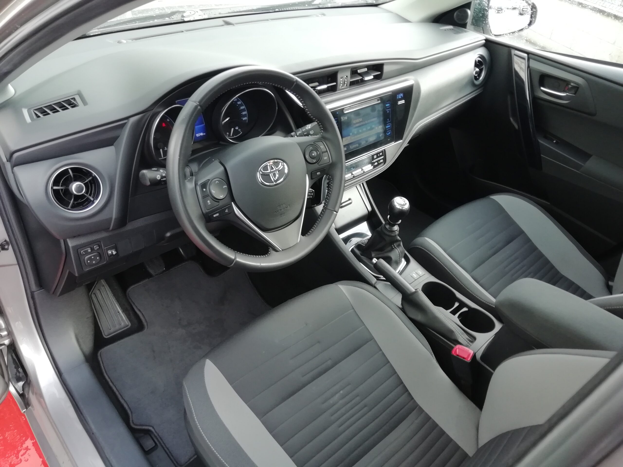 TOYOTA AURIS 1.2 120 FEEL