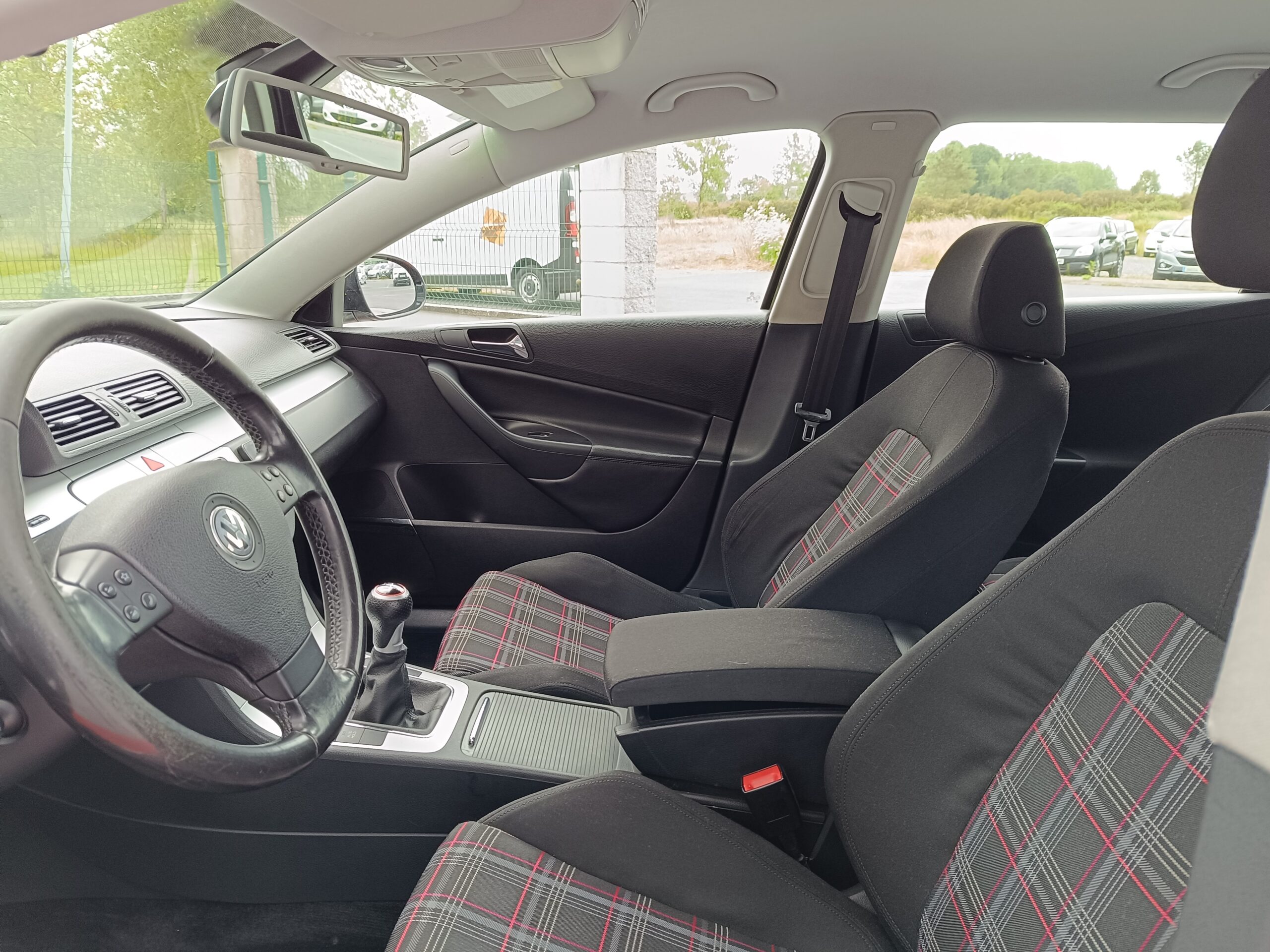 VOLKSWAGEN Passat Variant 2.0 TDI 140cv DPF R Line