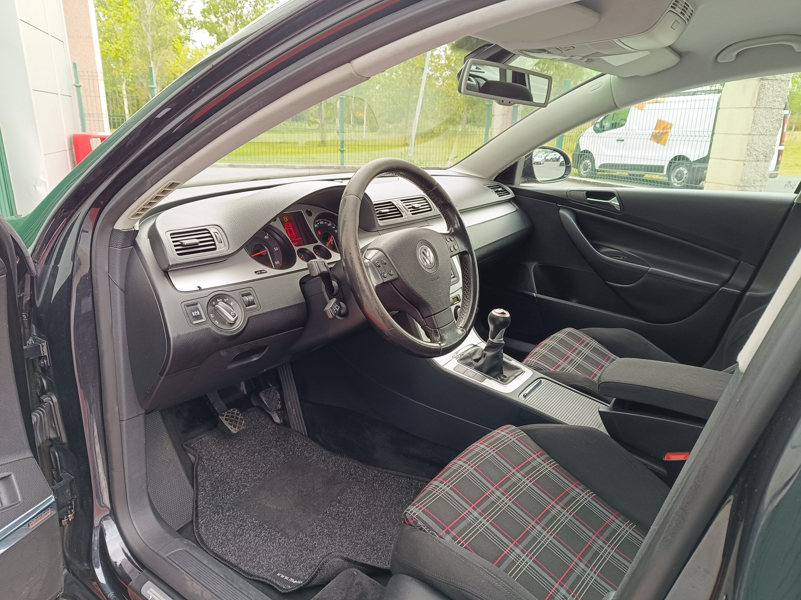 VOLKSWAGEN Passat Variant 2.0 TDI 140cv DPF R Line