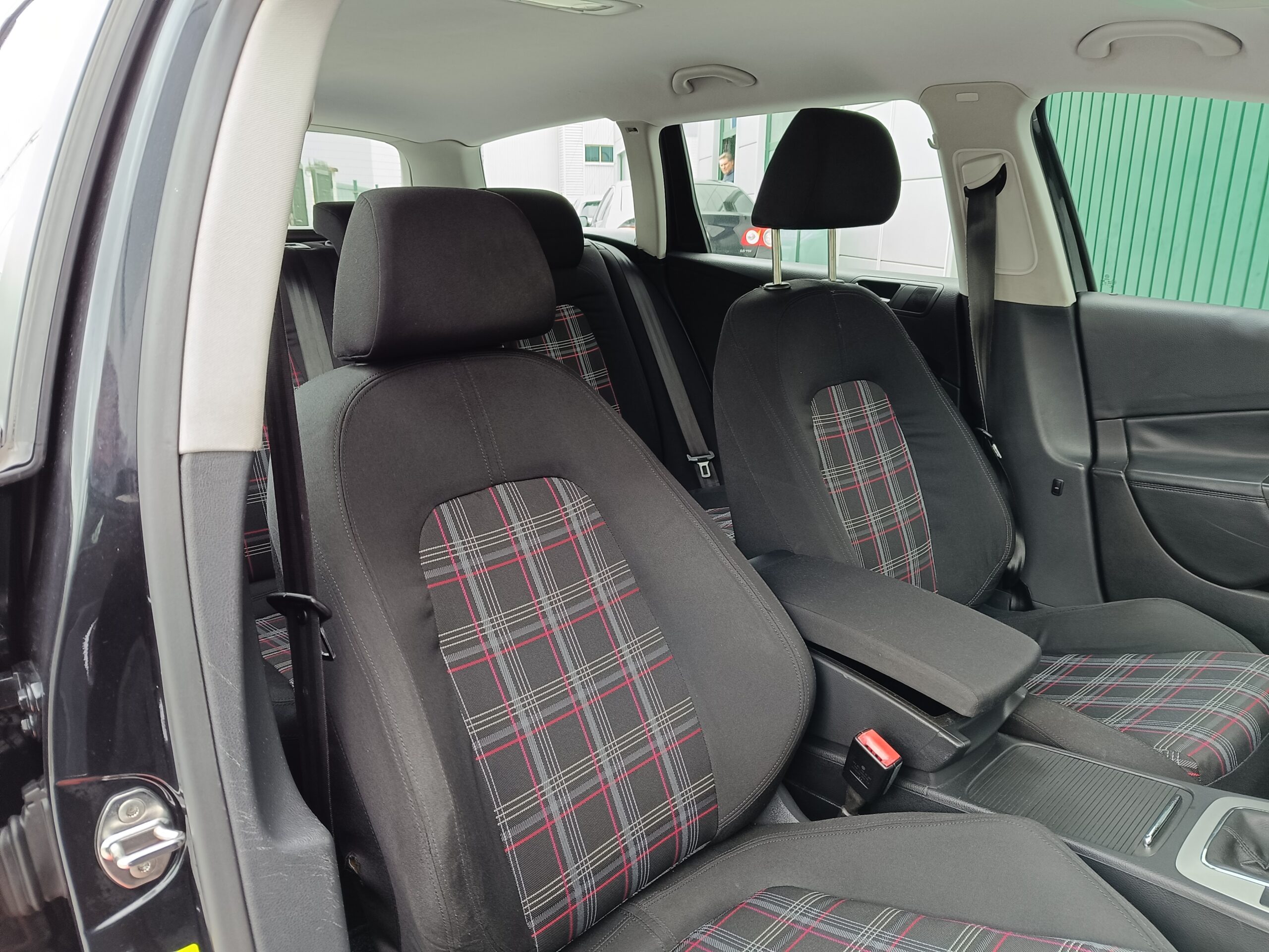 VOLKSWAGEN Passat Variant 2.0 TDI 140cv DPF R Line