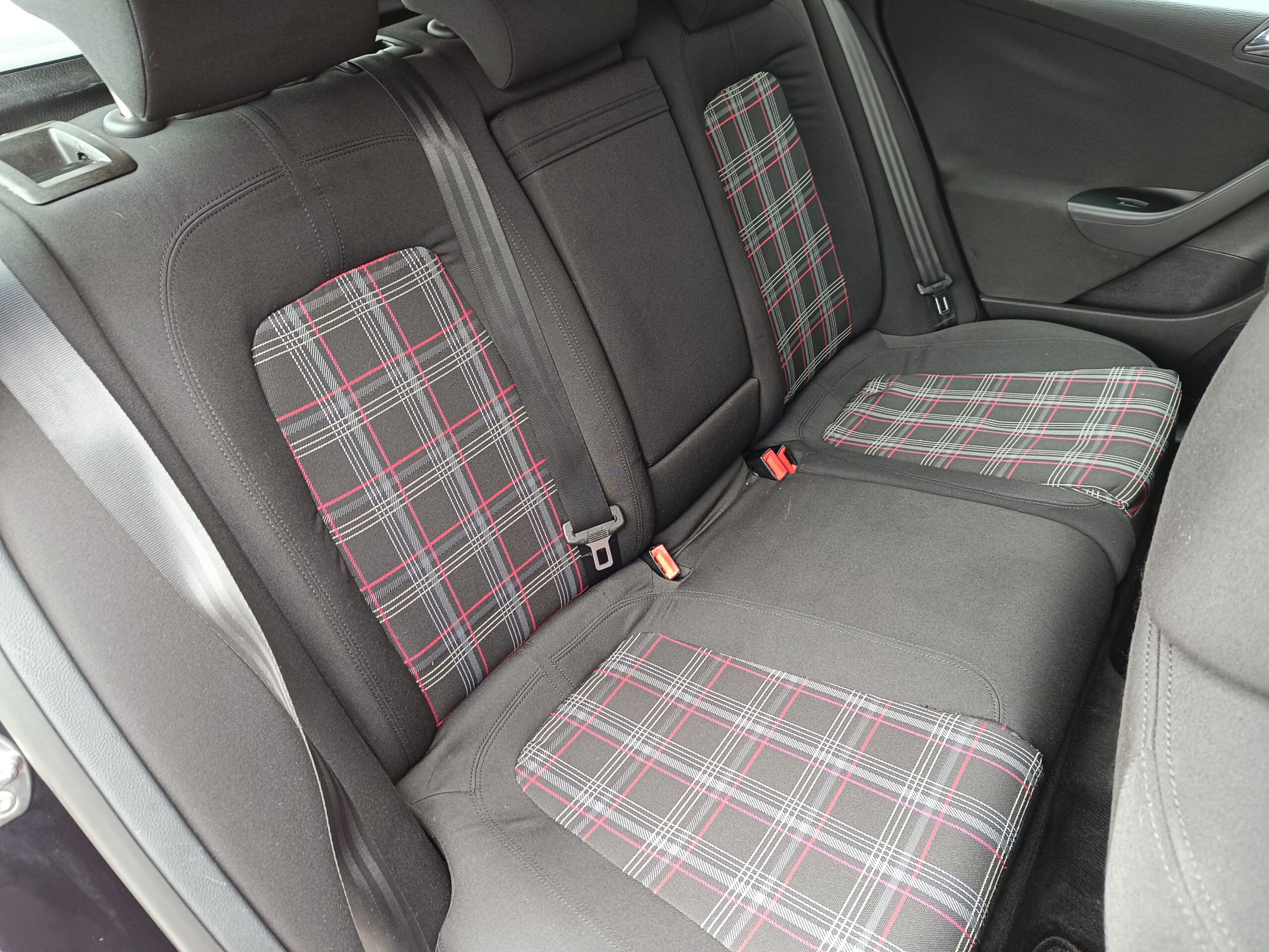 VOLKSWAGEN Passat Variant 2.0 TDI 140cv DPF R Line