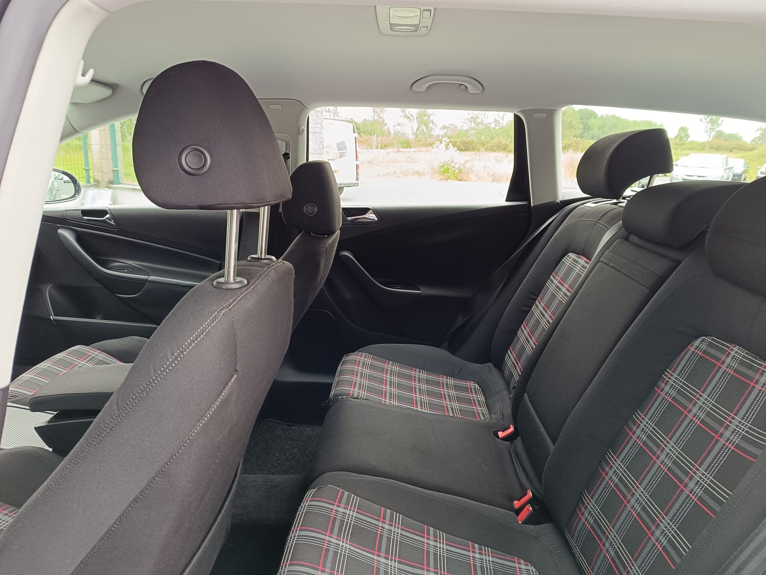 VOLKSWAGEN Passat Variant 2.0 TDI 140cv DPF R Line