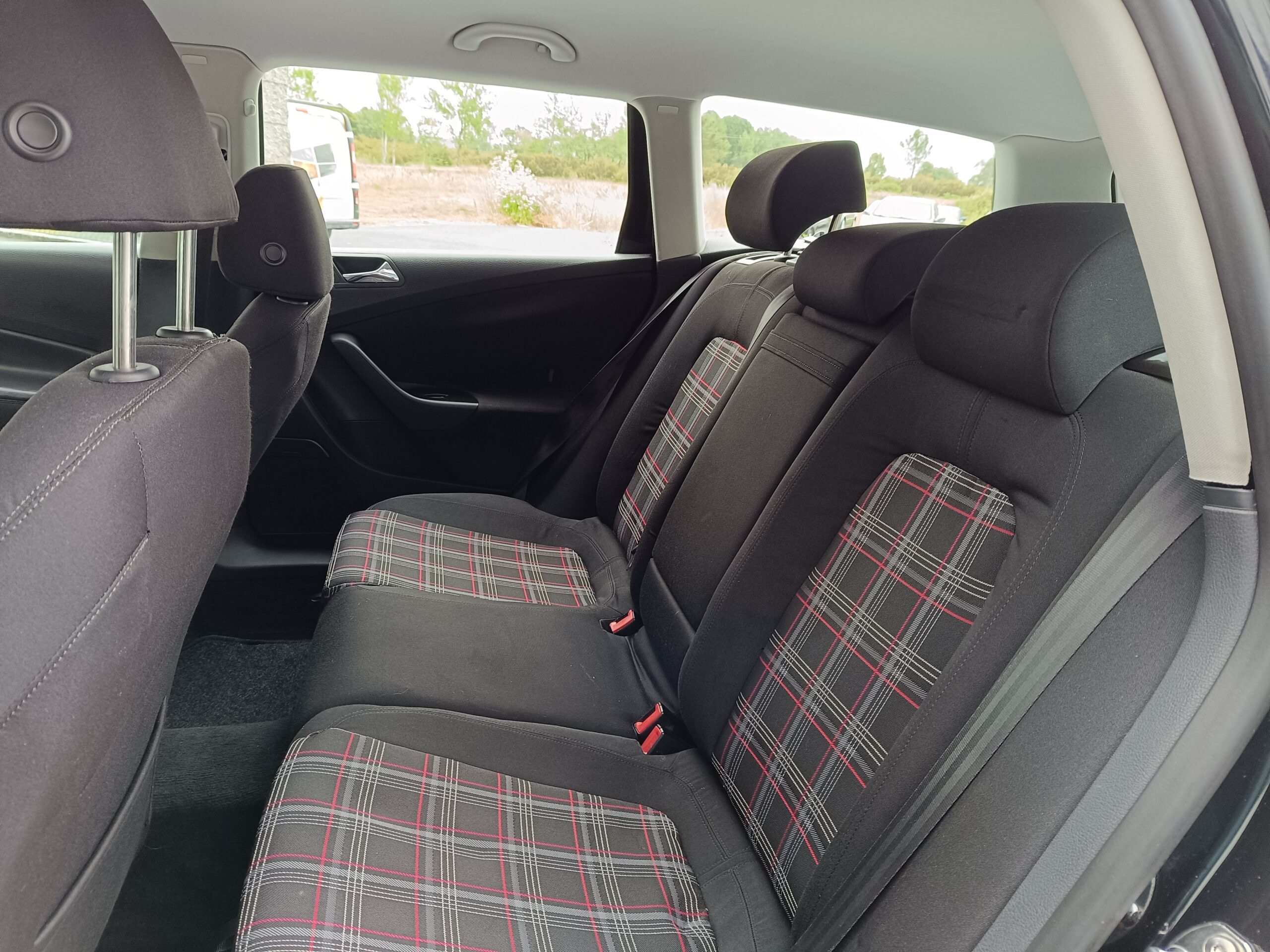 VOLKSWAGEN Passat Variant 2.0 TDI 140cv DPF R Line