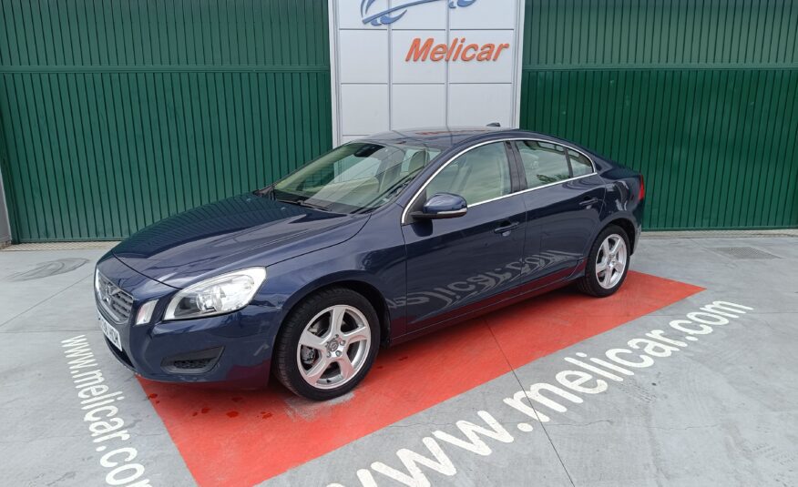 VOLVO S60 2.0 D3 Momentum