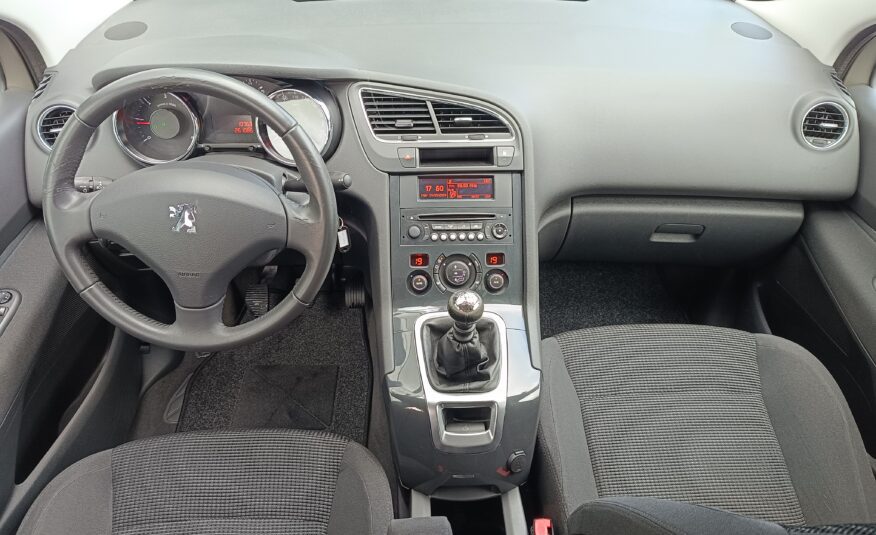 PEUGEOT 5008 1.6 HDI 6 VELOCIDADES