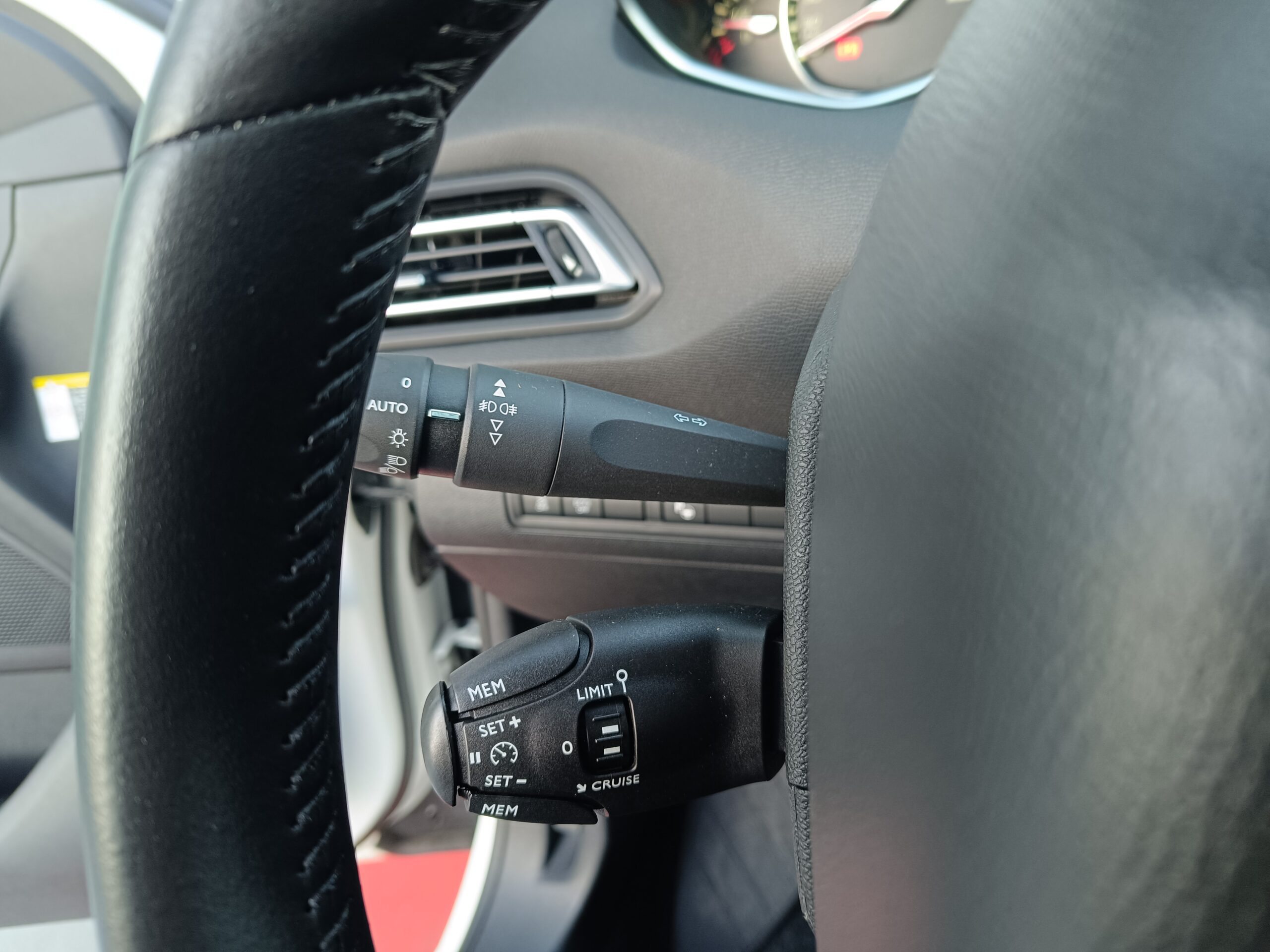 PEUGEOT 308 SE ALLURE 2.0 HDI 150 CV AUTOMATICO