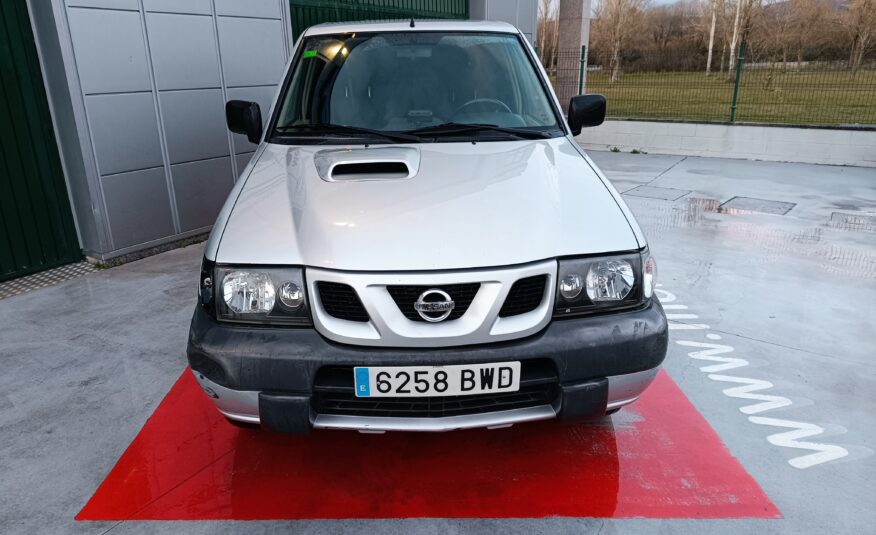 NISSAN Terrano 3.0DI Sport 5p