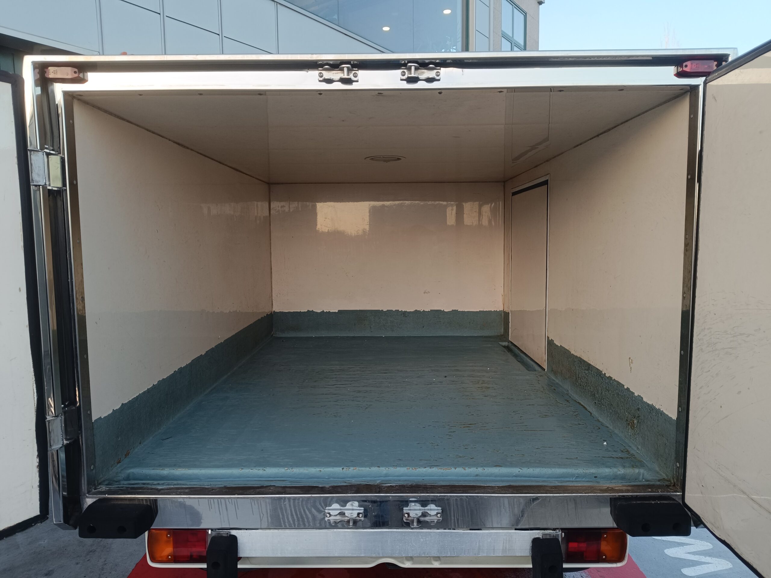 VOLKSWAGEN TRANSPORTER 2.5 TDI 130 CV ISOTERMO