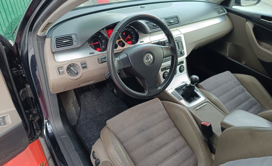 VOLKSWAGEN Passat 2.0 TDI Highline