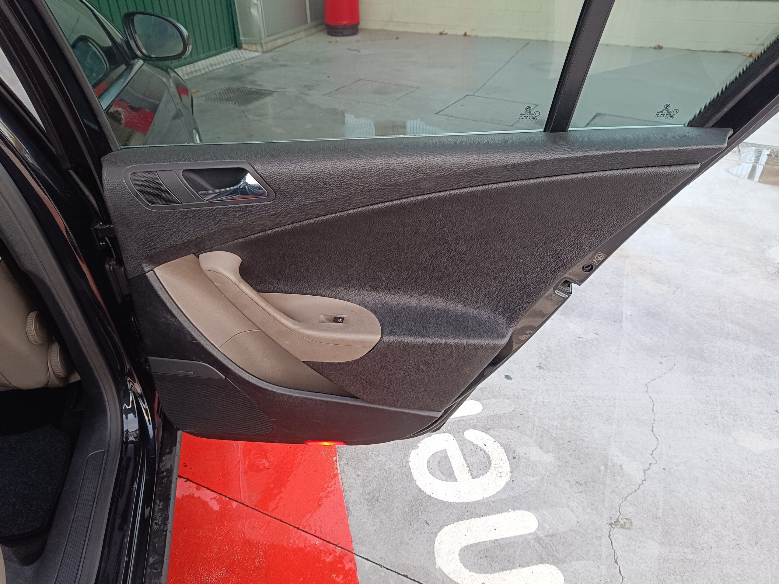 VOLKSWAGEN Passat 2.0 TDI Highline